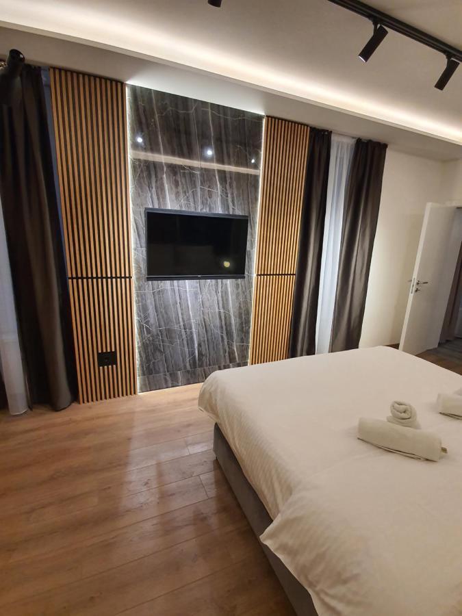 Privilege Suites By Central Park Belgrade Luaran gambar