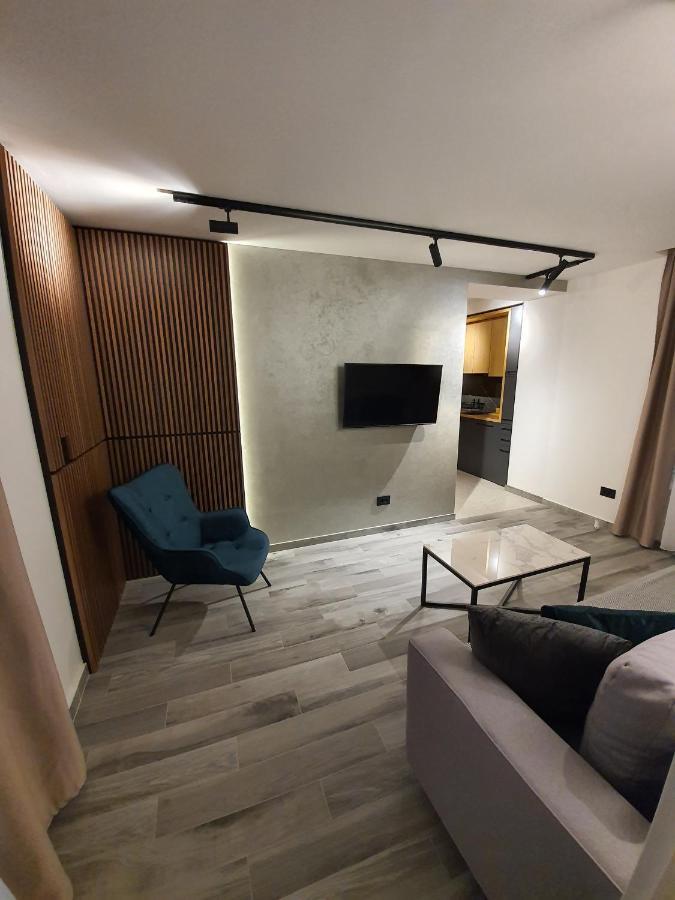 Privilege Suites By Central Park Belgrade Bilik gambar