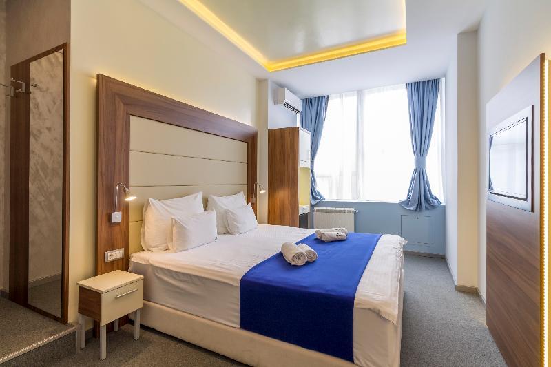Privilege Suites By Central Park Belgrade Luaran gambar